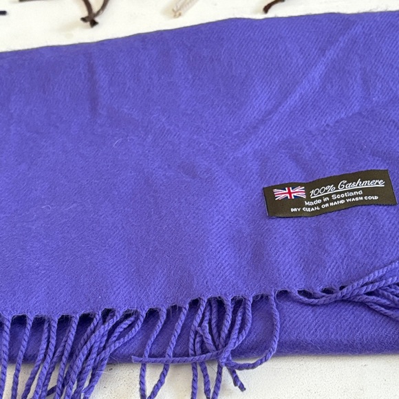 Colorful Patterned Scarves Collection - Picture 4 of 6